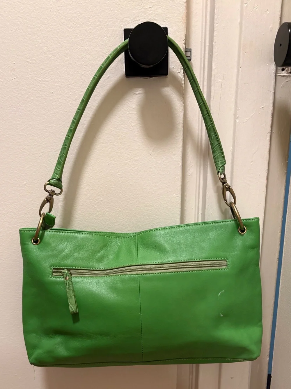 Vintage Sondra Roberts Vibrant Green Leather Shoulder Bag